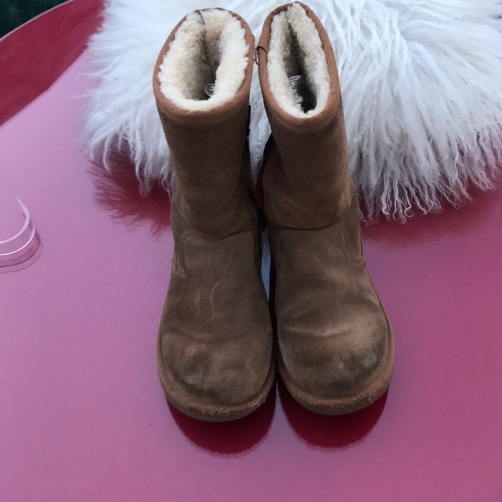 Ugg brown suede boots size 3